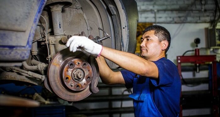 Ефективні методи відновлення гальмівних колодок для вантажівок та великовантажного транспорту
