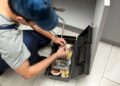 Как починить холодильник: основные неисправности и способы их устранения